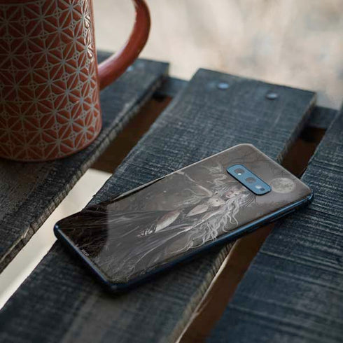Gothic Princess with Silver Dragon by Nene Thomas Galaxy S10e Skin