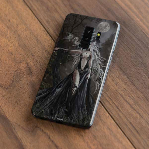 Gothic Princess with Silver Dragon by Nene Thomas Galaxy S9 Plus Skin