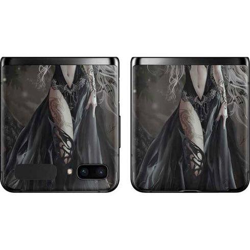 Gothic Princess with Silver Dragon by Nene Thomas Galaxy Z Flip Skin