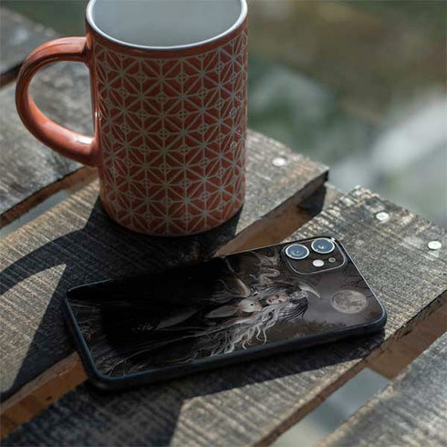 Gothic Princess with Silver Dragon by Nene Thomas iPhone 11 Skin