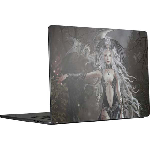 Gothic Princess with Silver Dragon by Nene Thomas MacBook Air 15 in (2023) Skin