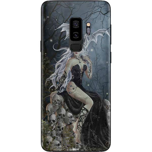Gothic Queen with Silver Dragon by Nene Thomas Galaxy S9 Plus Skin