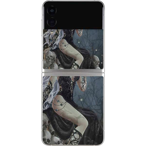 Gothic Queen with Silver Dragon by Nene Thomas Galaxy Z Flip3 5G Skin