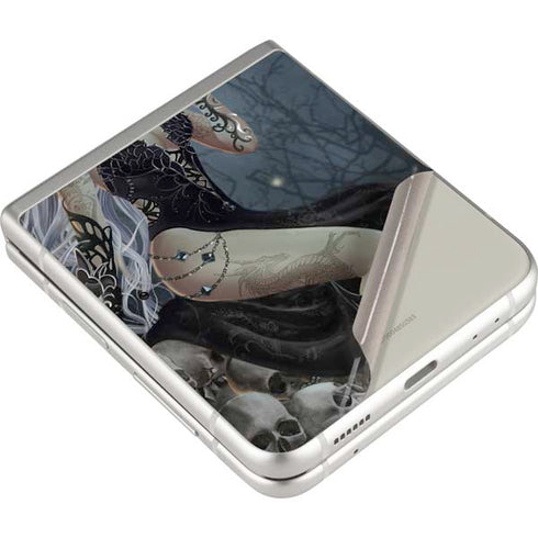 Gothic Queen with Silver Dragon by Nene Thomas Galaxy Z Flip3 5G Skin