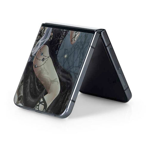 Gothic Queen with Silver Dragon by Nene Thomas Galaxy Z Flip5 5G Skin