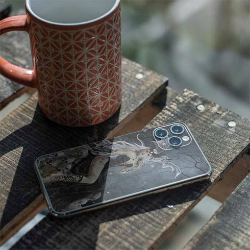 Gothic Queen with Silver Dragon by Nene Thomas iPhone 11 Pro Skin