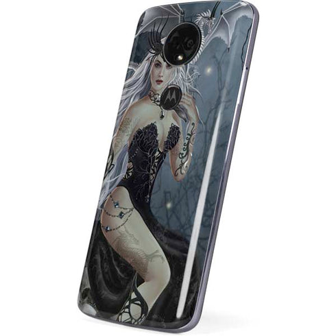 Gothic Queen with Silver Dragon by Nene Thomas Moto E5 Plus Skin