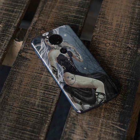 Gothic Queen with Silver Dragon by Nene Thomas Moto E5 Plus Skin