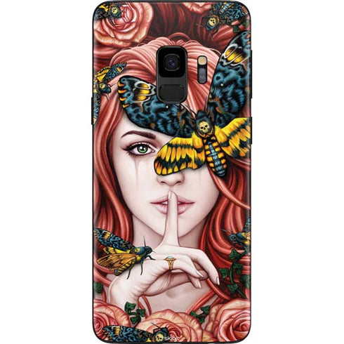 Gothic Woman and Death Moth Butterflies by Sarah Richter Galaxy S9 Skin