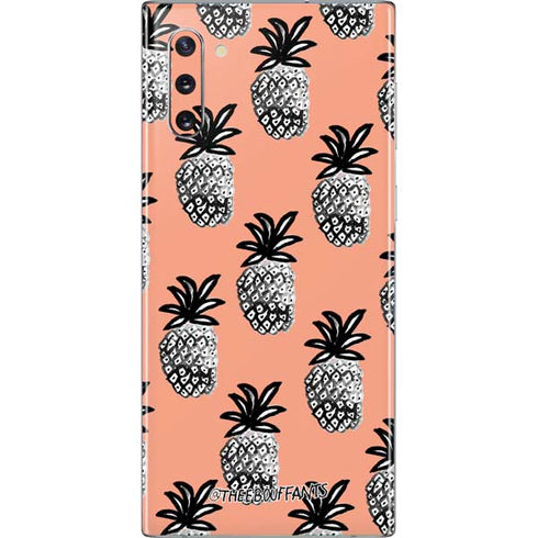 Bouffants and Broken Hearts Gray Scale Pineapple Galaxy Note 10 Skin
