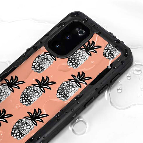Bouffants and Broken Hearts Gray Scale Pineapple Galaxy S20 Waterproof Case