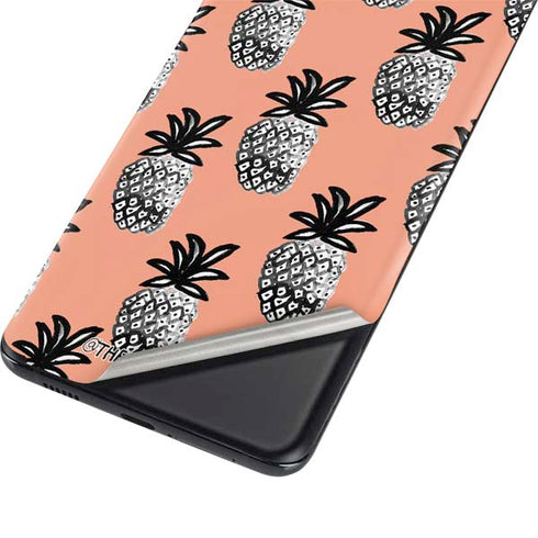 Bouffants and Broken Hearts Gray Scale Pineapple Galaxy S21 Plus 5G Skin