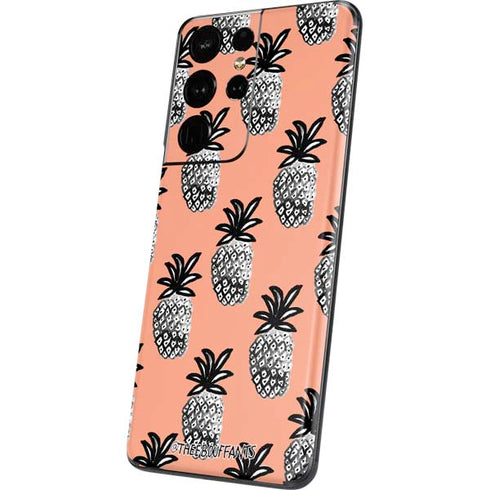 Bouffants and Broken Hearts Gray Scale Pineapple Galaxy S21 Ultra 5G Skin