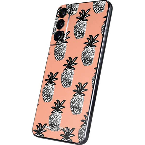 Bouffants and Broken Hearts Gray Scale Pineapple Galaxy S22 Plus Skin