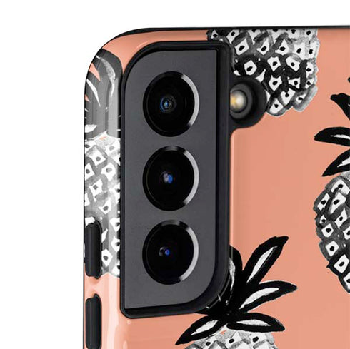 Bouffants and Broken Hearts Gray Scale Pineapple Galaxy S22 Pro Case