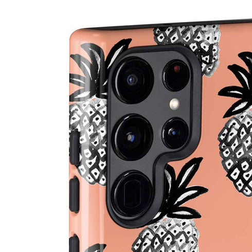 Bouffants and Broken Hearts Gray Scale Pineapple Galaxy S22 Ultra Pro Case