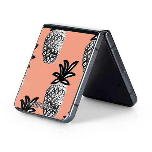 Bouffants and Broken Hearts Gray Scale Pineapple Galaxy Z Flip5 5G Skin