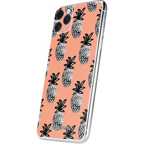 Bouffants and Broken Hearts Gray Scale Pineapple iPhone 11 Pro Max Skin