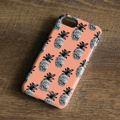 Bouffants and Broken Hearts Gray Scale Pineapple iPhone 7 Pro Case