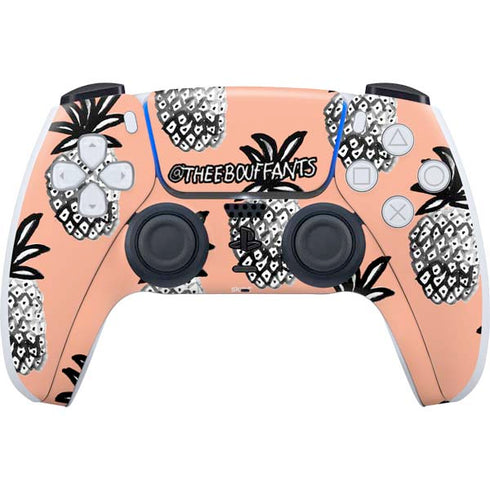 Bouffants and Broken Hearts Gray Scale Pineapple PS5 Controller Skin