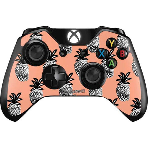 Bouffants and Broken Hearts Gray Scale Pineapple Xbox One Controller Skin
