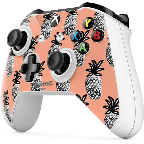 Bouffants and Broken Hearts Gray Scale Pineapple Xbox One S Controller Skin