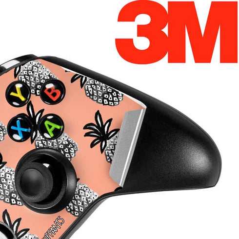 Bouffants and Broken Hearts Gray Scale Pineapple Xbox One X Controller Skin