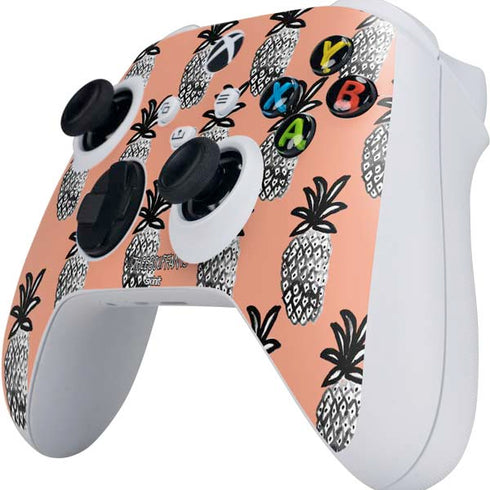 Bouffants and Broken Hearts Gray Scale Pineapple Xbox Series S Controller Skin
