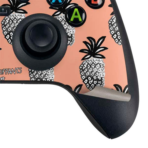 Bouffants and Broken Hearts Gray Scale Pineapple Xbox Series X Controller Skin