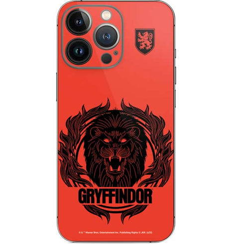 Wizarding Worlds Harry Potter Gryffindor Illustration iPhone 15 Pro Skin