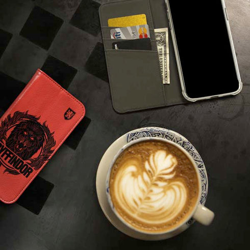 Wizarding Worlds Harry Potter Gryffindor Illustration iPhone 15 Pro Folio Case