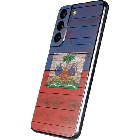 Haiti Flag Dark Wood Galaxy S22 Skin