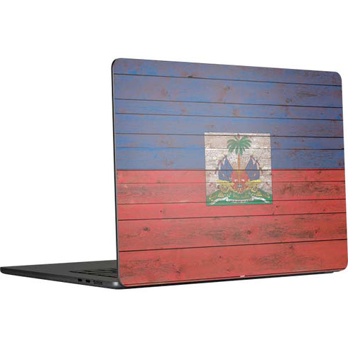 Haiti Flag Dark Wood MacBook Air 15 in (2023) Skin