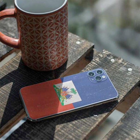 Haitian Flag Distressed iPhone 11 Pro Max Skin