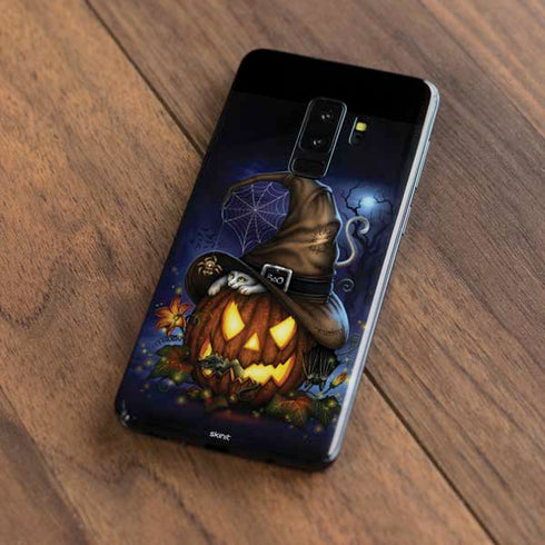 Halloween Cat and Jack O Lantern Pumpkin by Sarah Richter Galaxy S9 Plus Skin