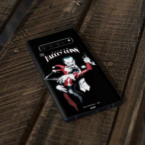 DC Comics The Joker Batman: Harley Quinn Cover #1 Art by Alex Ross. Piece Also known as Tango with Evil Galaxy S10 Skin