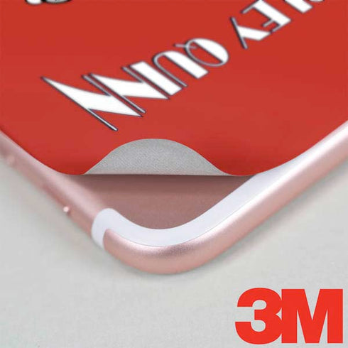 DC Comics Harley Quinn Classic Art Pose iPhone 7 Skin