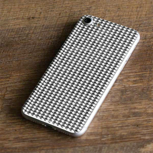 Houndstooth Black/White iPhone 8 Skin