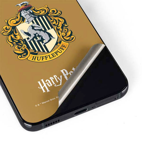 Wizarding World Harry Potter Hufflepuff House Crest Galaxy S22 Plus Skin
