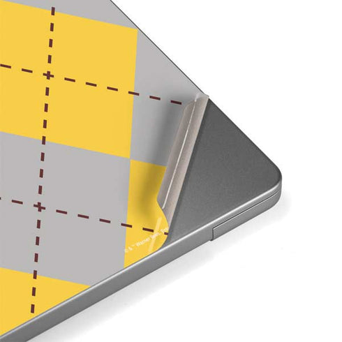 Wizarding World Harry Potter Hufflepuff Crest MacBook Pro 14in (2021-24) Skin