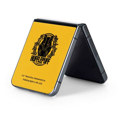 Wizarding Worlds Harry Potter Hufflepuff Illustration Galaxy Z Flip5 5G Skin