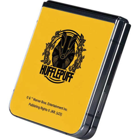 Wizarding Worlds Harry Potter Hufflepuff Illustration Galaxy Z Flip5 5G Skin