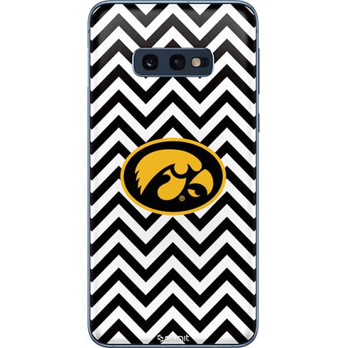 University of Iowa Hawkeyes Chevron Print Galaxy S10e Skin