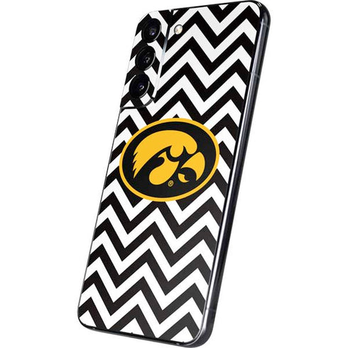 University of Iowa Hawkeyes Chevron Print Galaxy S22 Plus Skin