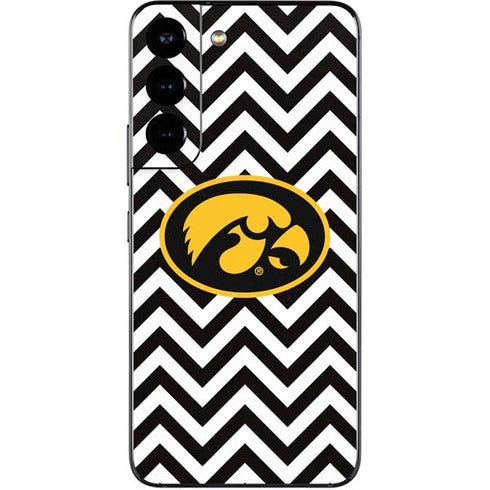 University of Iowa Hawkeyes Chevron Print Galaxy S22 Skin