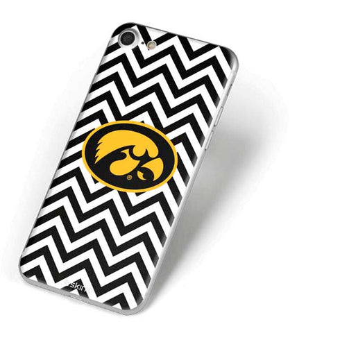 University of Iowa Hawkeyes Chevron Print iPhone 7 Skin