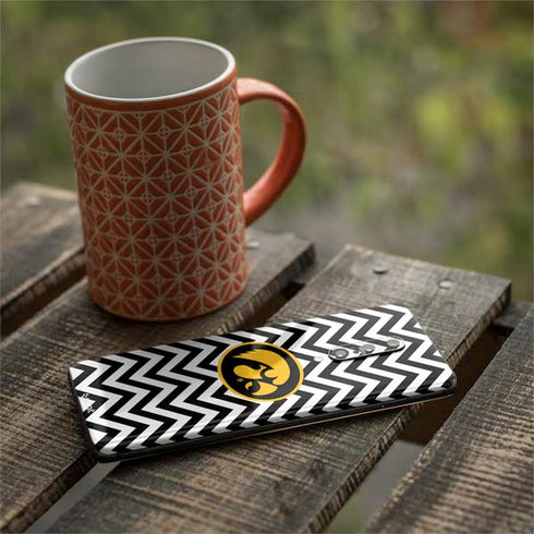 University of Iowa Hawkeyes Chevron Print OnePlus 7 Pro Skin
