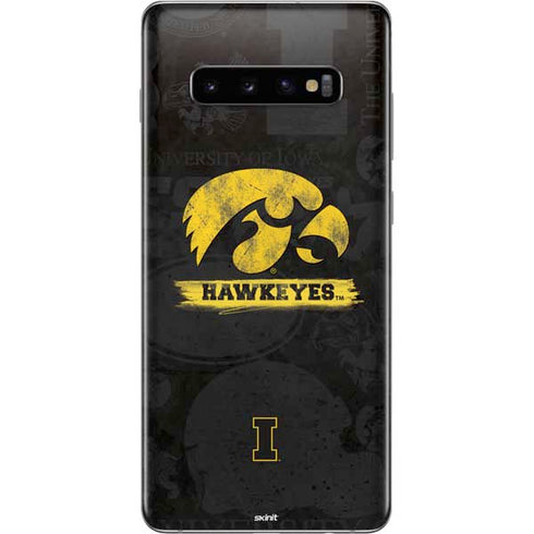 University of Iowa Hawkeyes Distressed Logo Galaxy S10 Plus Skin