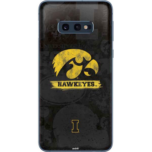University of Iowa Hawkeyes Distressed Logo Galaxy S10e Skin