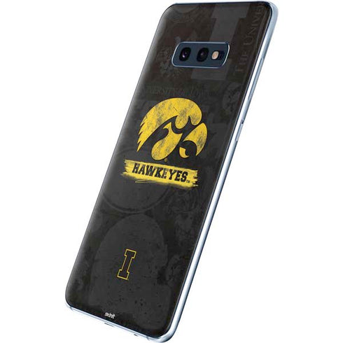 University of Iowa Hawkeyes Distressed Logo Galaxy S10e Skin